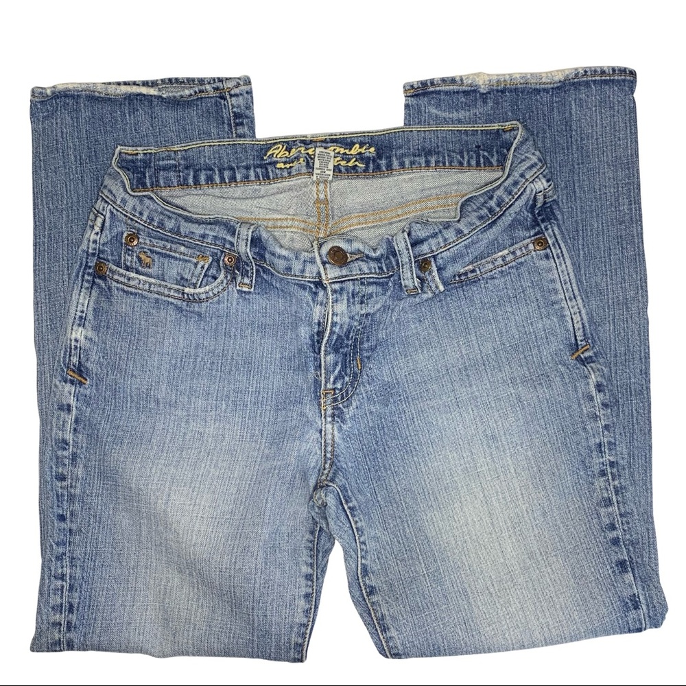 Abercrombie and Fitch Light Wash Capri Jeans 6